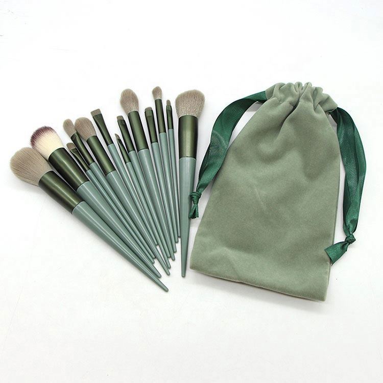 13 Pieces Highlight Powder Blush Makeup Brushes Set