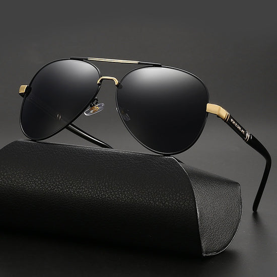 Sleek Black Aviator Sunglasses